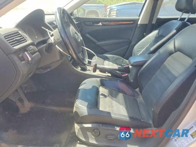 Zdjęcie 7 z 12 samochodu: 2014 VOLKSWAGEN PASSAT SEL VIN:1VWCS7A31EC078394 - miniatura