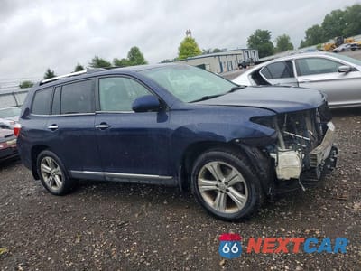 Czwarte zdjęcie samochodu z boku: 2011 TOYOTA HIGHLANDER LIMITED VIN:5TDDK3EH5BS074011 - miniatura
