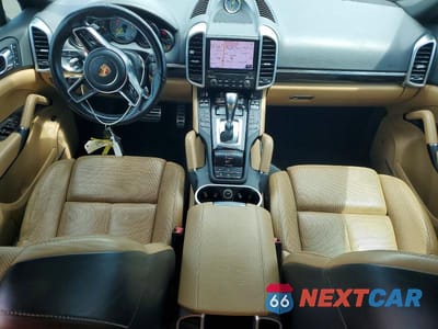 Zdjęcie 8 z 13 samochodu: 2017 PORSCHE CAYENNE SE HYBRID PLATINUM VIN:WP1AE2A22HLA74286 - miniatura