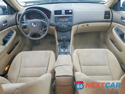 Zdjęcie 8 z 12 samochodu: 2004 HONDA ACCORD LX VIN:1HGCM56384A100526 - miniatura