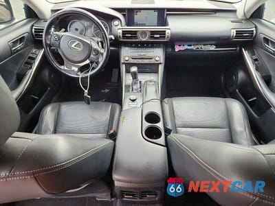 Zdjęcie 8 z 12 samochodu: 2016 LEXUS IS 200T VIN:JTHBA1D22G5014744 - miniatura