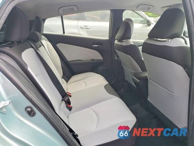 Zdjęcie 10 z 12 samochodu: 2016 TOYOTA PRIUS THREE VIN:JTDKARFU6G3005975 - miniatura