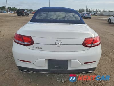 Zdjęcie 6 z 13 samochodu: 2018 MERCEDES-BENZ C 300 VIN:WDDWK4JB7JF659757 - miniatura