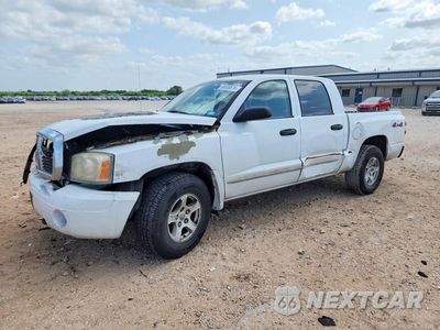 2005 DODGE DAKOTA QUAD 1D7HW58N85S324488 - główne zdjęcie licytacji z USA - miniatura