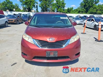 Piąte zdjęcie samochodu w środku: 2012 TOYOTA SIENNA LE VIN:5TDKK3DC1CS202193 - miniatura