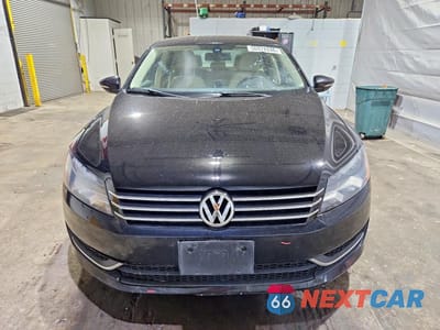 Piąte zdjęcie samochodu w środku: 2012 VOLKSWAGEN PASSAT SE VIN:1VWBP7A33CC071764 - miniatura