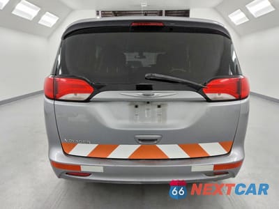 Zdjęcie 6 z 13 samochodu: 2021 CHRYSLER VOYAGER LX VIN:2C4RC1CGXMR580298 - miniatura