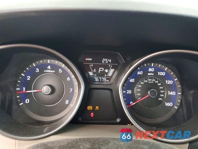Zdjęcie 9 z 12 samochodu: 2016 HYUNDAI ELANTRA VALUE EDITION VIN:5NPDH4AE6GH791143 - miniatura