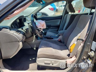 Zdjęcie 7 z 12 samochodu: 2010 HONDA ACCORD LXP VIN:1HGCP2F40AA026304 - miniatura