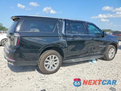 Trzecie zdjęcie samochodu z tyłu: 2026 CHEVROLET SUBURBAN C1500 PREMIER VIN:1GNS5FKD4TR124728 - miniatura