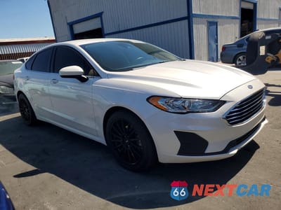 Czwarte zdjęcie samochodu z boku: 2019 FORD FUSION SE VIN:3FA6P0HD8KR135362 - miniatura