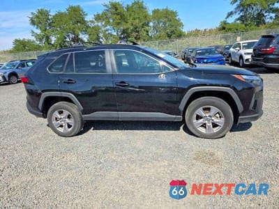 Zdjęcie 14 z 15 samochodu: 2023 TOYOTA RAV4 XLE VIN:2T3P1RFV1PW337284 - miniatura