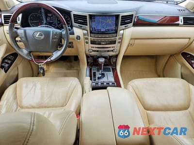 Zdjęcie 8 z 13 samochodu: 2013 LEXUS LX 570 VIN:JTJHY7AX0D4101776 - miniatura