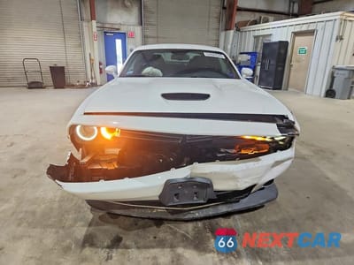 Piąte zdjęcie samochodu w środku: 2022 DODGE CHALLENGER GT VIN:2C3CDZKG1NH175672 - miniatura