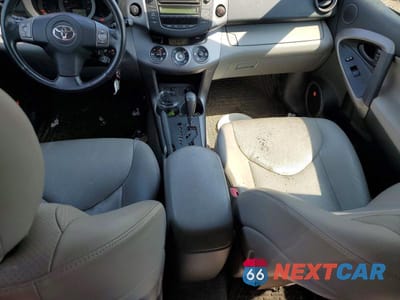 Zdjęcie 8 z 14 samochodu: 2008 TOYOTA RAV4 LIMITED VIN:JTMBD31V086077372 - miniatura