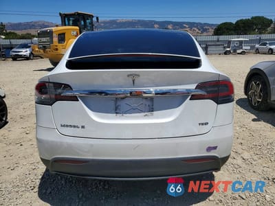 Zdjęcie 6 z 13 samochodu: 2018 TESLA MODEL X VIN:5YJXCBE28JF101270 - miniatura