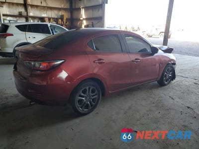 Trzecie zdjęcie samochodu z tyłu: 2019 TOYOTA YARIS LE VIN:3MYDLBYV9KY525752 - miniatura