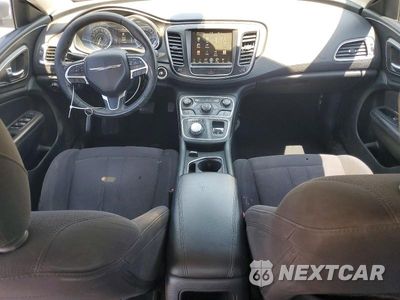 Zdjęcie 8 z 12 samochodu: 2015 CHRYSLER 200 LIMITED VIN:1C3CCCAB0FN658973 - miniatura