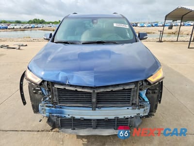 Piąte zdjęcie samochodu w środku: 2022 CHEVROLET TRAVERSE LT VIN:1GNERHKW2NJ132164 - miniatura