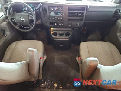 Zdjęcie 8 z 13 samochodu: 2015 CHEVROLET EXPRESS G3500 LT VIN:1GAZG1FG1F1164513 - miniatura