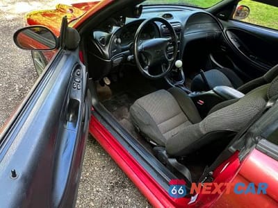 Piąte zdjęcie samochodu w środku: 1996 FORD MUSTANG GT VIN:1FALP42XXTF190133 - miniatura