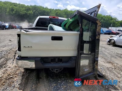 Zdjęcie 6 z 12 samochodu: 2016 TOYOTA TUNDRA SR5 VIN:5TFUM5F18GX067580 - miniatura