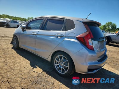 Drugie zdjęcie samochodu z przodu: 2018 HONDA FIT LX VIN:3HGGK5G47JM733841 - miniatura