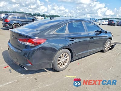Trzecie zdjęcie samochodu z tyłu: 2019 HYUNDAI SONATA SE VIN:5NPE24AF5KH787706 - miniatura