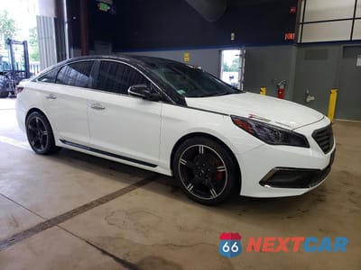 Czwarte zdjęcie samochodu z boku: 2015 HYUNDAI SONATA VIN:5NPE34AF9FH057574 - miniatura
