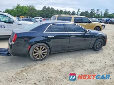 Trzecie zdjęcie samochodu z tyłu: 2020 CHRYSLER 300 LIMITED VIN:2C3CCAKG4LH131666 - miniatura