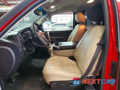 Zdjęcie 7 z 12 samochodu: 2010 CHEVROLET SILVERADO K1500 LT VIN:1GCSKSE39AZ170503 - miniatura