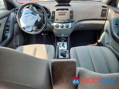 Zdjęcie 8 z 12 samochodu: 2010 HYUNDAI ELANTRA GLS VIN:KMHDU4AD1AU990130 - miniatura