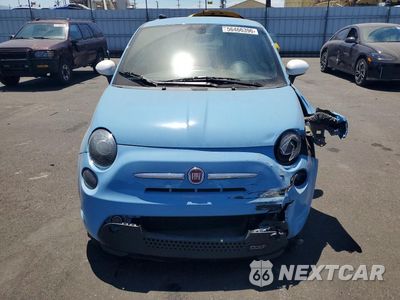 Piąte zdjęcie samochodu w środku: 2017 FIAT 500 ELECTRIC VIN:3C3CFFGE8HT529974 - miniatura