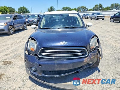 Piąte zdjęcie samochodu w środku: 2015 MINI COOPER COUNTRYMAN VIN:WMWZB3C54FWR44025 - miniatura