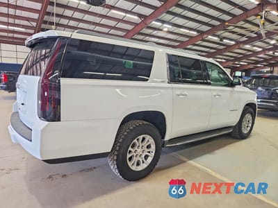 Trzecie zdjęcie samochodu z tyłu: 2017 GMC YUKON XL K1500 SLT VIN:1GKS2GKC1HR186369 - miniatura