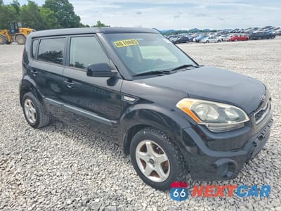 Czwarte zdjęcie samochodu z boku: 2013 KIA SOUL BASE VIN:KNDJT2A52D7487071 - miniatura