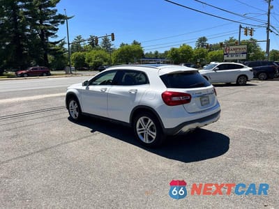 Trzecie zdjęcie samochodu z tyłu: 2018 MERCEDES-BENZ GLA 250 4MATIC VIN:WDCTG4GB9JJ505418 - miniatura