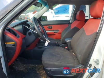 Zdjęcie 7 z 12 samochodu: 2010 KIA SOUL + VIN:KNDJT2A23A7041366 - miniatura