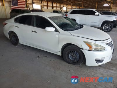 Czwarte zdjęcie samochodu z boku: 2015 NISSAN ALTIMA 2.5 S VIN:1N4AL3AP8FN346081 - miniatura