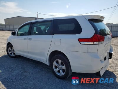 Drugie zdjęcie samochodu z przodu: 2014 TOYOTA SIENNA L 7-PASSENGER VIN:5TDZK3DC3ES450849 - miniatura