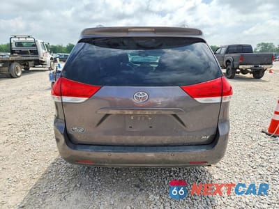 Zdjęcie 6 z 13 samochodu: 2012 TOYOTA SIENNA XLE 8-PASSENGER VIN:5TDYK3DC8CS259677 - miniatura