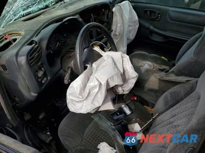 Zdjęcie 8 z 12 samochodu: 2000 CHEVROLET S TRUCK S10 VIN:1GCCS1459Y8286799 - miniatura