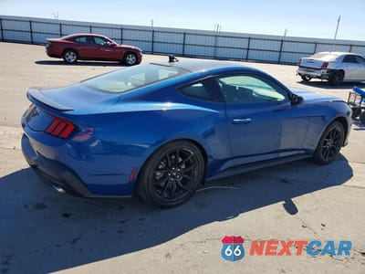 Trzecie zdjęcie samochodu z tyłu: 2024 FORD MUSTANG VIN:1FA6P8TH3R5116580 - miniatura