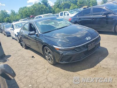 Czwarte zdjęcie samochodu z boku: 2025 HYUNDAI ELANTRA SEL SPORT VIN:KMHLM4DG0SU883332 - miniatura