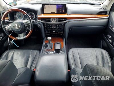 Zdjęcie 8 z 13 samochodu: 2018 LEXUS LX 570 VIN:JTJHY7AX9J4261828 - miniatura