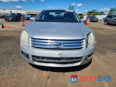 Piąte zdjęcie samochodu w środku: 2009 FORD FUSION SE VIN:3FAHP07189R112917 - miniatura