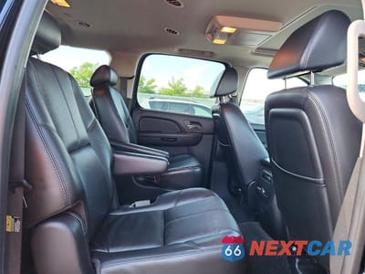 Zdjęcie 11 z 13 samochodu: 2007 GMC YUKON XL K1500 VIN:1GKFK16377R203229 - miniatura