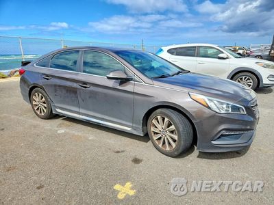 Czwarte zdjęcie samochodu z boku: 2015 HYUNDAI SONATA SPORT VIN:5NPE34AF9FH073936 - miniatura