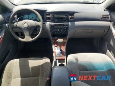 Zdjęcie 8 z 12 samochodu: 2004 TOYOTA COROLLA LE VIN:1NXBR32E14Z245876 - miniatura