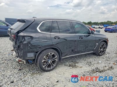 Trzecie zdjęcie samochodu z tyłu: 2025 BMW X5 XDRIVE50E VIN:5UX43EU06S9Y16742 - miniatura